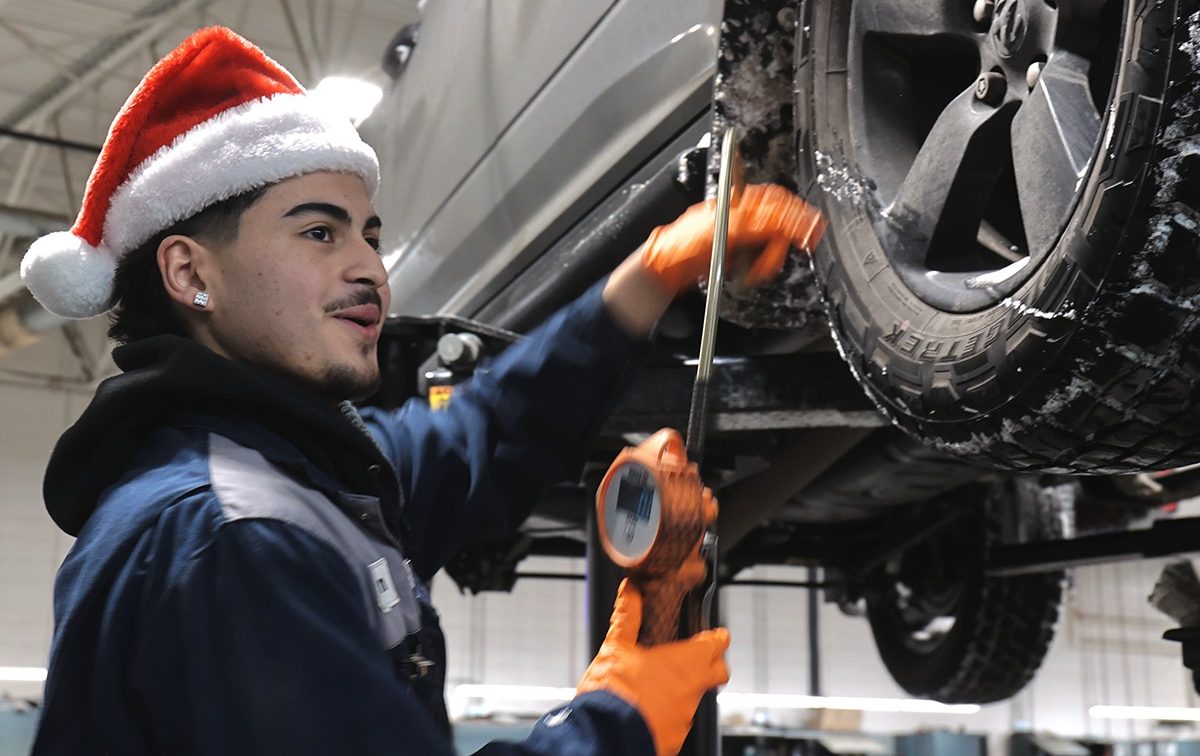 Mark Davis Auto Service Careers - Davis Auto Group